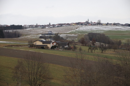 Drei Feuerwehren zu gemeldetem Wohnhausbrand nach Haibach ob der Donau alarmiert