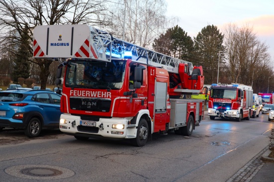 Einsatz der Feuerwehr in Wels-Vogelweide durch angebranntes Kochgut ausgelst