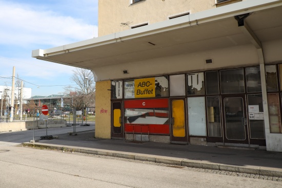 Messerattacke: Mann (64) beim Hauptbahnhof in Linz-Innere Stadt schwer verletzt