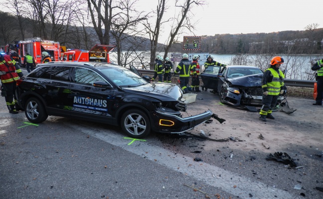 Kreuzungsunfall auf Eferdinger Strae in Leonding fordert drei Verletzte