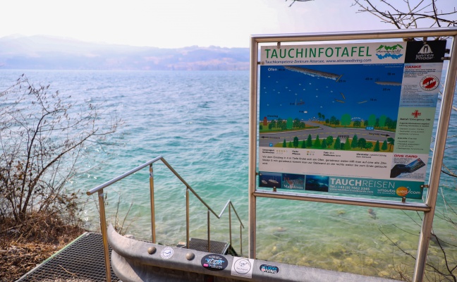 Taucheinsatz im Attersee: Vermisster Taucher bei Steinbach am Attersee unverletzt wieder aufgetaucht