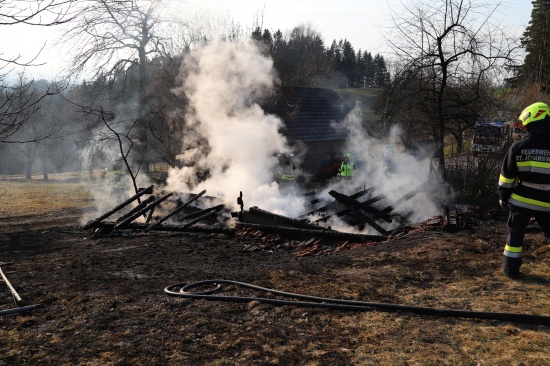 Drei Feuerwehren bei Brand einer Gartenhtte in St. Johann am Wimberg im Einsatz