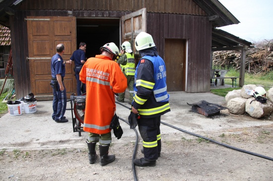 Brand in einem Nebengebäude einer Jausenstation in Schlüßlberg schnell gelöscht