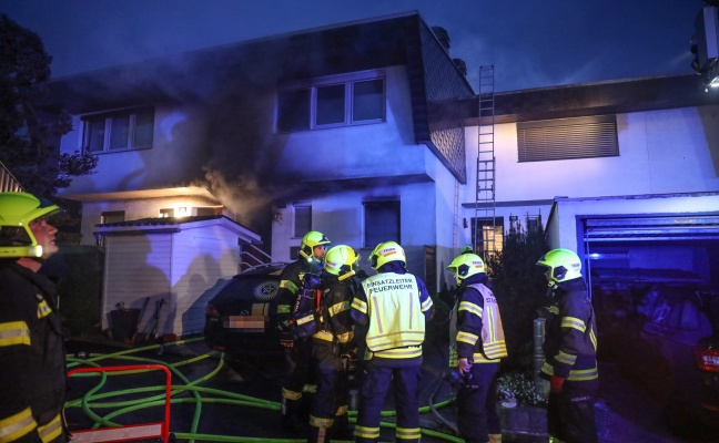 Großeinsatz bei Brand eines Reihenhauses in St. Florian