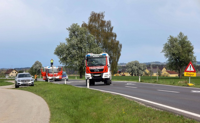 Schwerer Verkehrsunfall mit neun Verletzten auf Altheimer Straße in Kirchdorf am Inn