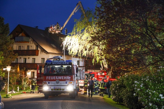 Brand im Dachbereich einer Pension in Tiefgraben sorgt fr Groeinsatz