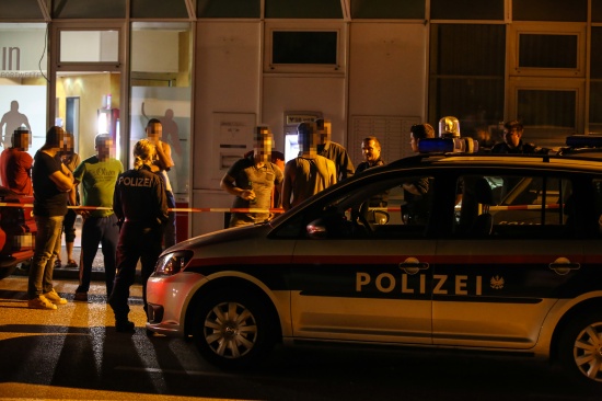 Bewaffneter Raubüberfall auf Wettbüro am späten Abend in Wels-Neustadt