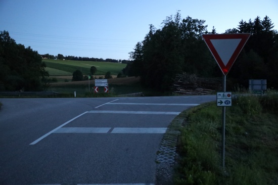 Menschenrettung nach schwerem Kreuzungscrash in Kematen am Innbach