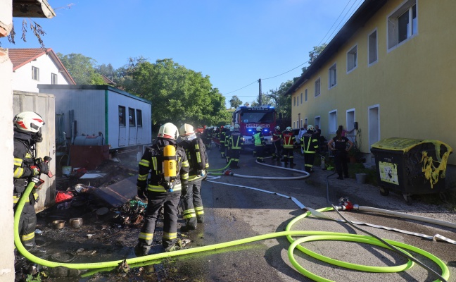 Suspekter Brand in einer Wohnung beziehungsweise eines Containers in Buchkirchen