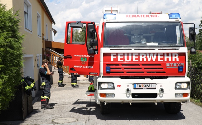 Drei Feuerwehren bei Brand in der Küche eines Wohnhauses in Neuhofen an der Krems im Einsatz