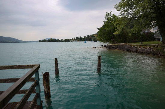 Schwimmerin (69) von Tauchern bei Steinbach am Attersee leblos aus dem Attersee geborgen