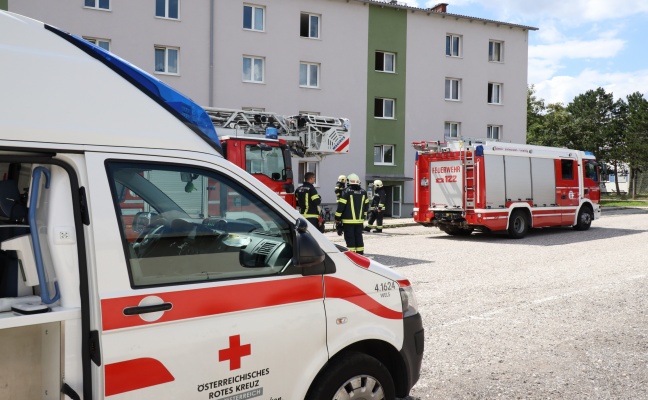 Explosion in einer Mehrparteienhauswohnung in Wels-Neustadt