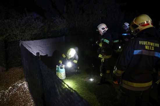 Gasaustritt durch defektes Ventil einer Gasflasche in Wels-Lichtenegg