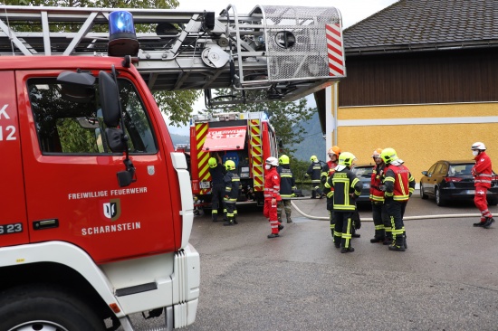Drei Feuerwehren bei Brand eines Akkus im Keller eines Bauernhofes in Scharnstein im Einsatz