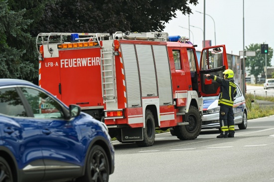 Geringfgige Aufrumarbeiten nach Verkehrsunfall in Ansfelden