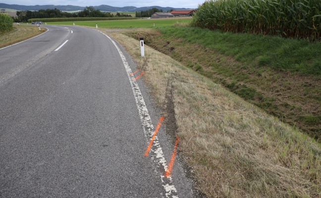 Motorradfahrer (42) bei schwerem Sturz in Eberschwang tödlich verletzt