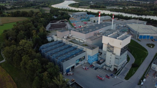 Brand bei Abfallverwertungsunternehmen in Wels-Schafwiesen