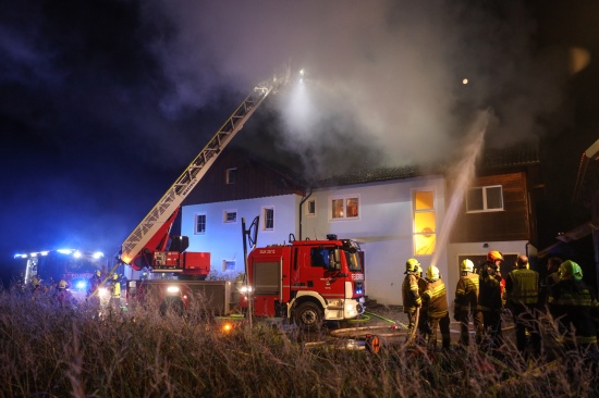 Sechs Feuerwehren bei Dachstuhlbrand in Kremsmnster im Einsatz