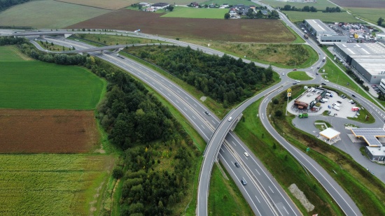 Motorradfahrer auf Mhlviertler Schnellstrae bei Unterweitersdorf schwer gestrzt