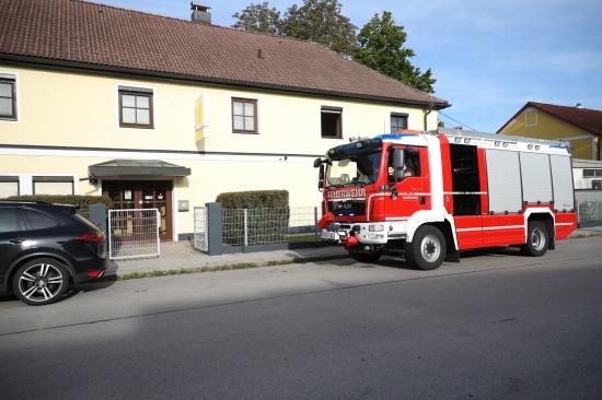 Einsatz der Feuerwehr nach Brandgeruch in einer Pension in Wels-Lichtenegg