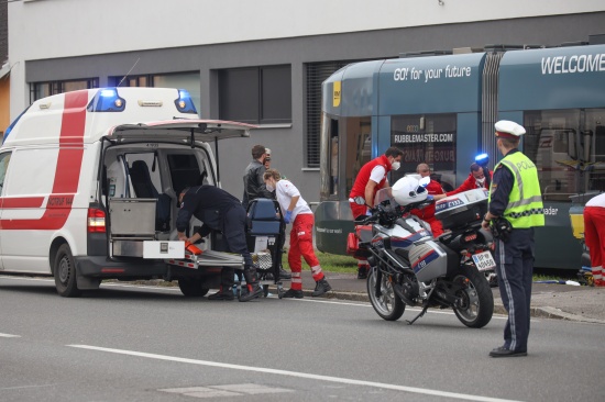 Radfahrer (69) bei Kollision mit Straenbahn in Linz-Kleinmnchen-Auwiesen tdlich verletzt