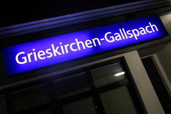 Messerstich bei heftigem Streit beim Bahnhof Grieskirchen-Gallspach