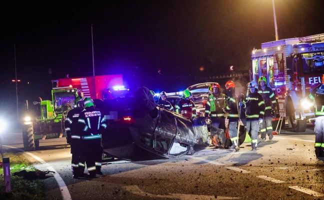 Schwerer Verkehrsunfall in St. Peter am Hart - Unfalllenker hatte Kokain in Socke versteckt