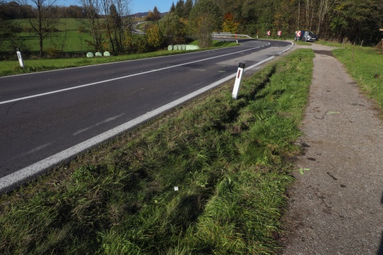 Frontalcrash auf Hausruckstrae in Ungenach fordert zwei Schwerverletzte