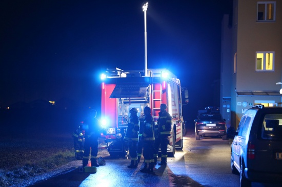Vermeintlicher Brand in einem Mehrparteienwohnhaus in Pinsdorf war zum Glck nur geplante bung