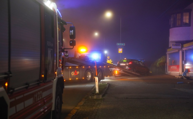 Autolenkerin auf Gmundener Straße in Lambach verunfallt