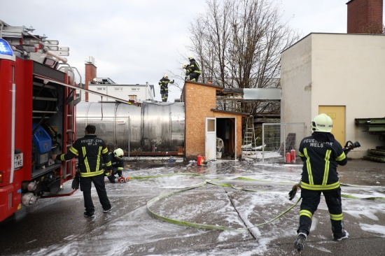 Brand eines Technikgebudes bei einem Unternehmen in Wels-Pernau