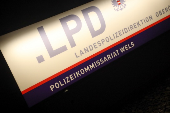 Ehestreit in Wels v�llig eskaliert - Frau von Ehemann mehrmals heftig gew�rgt