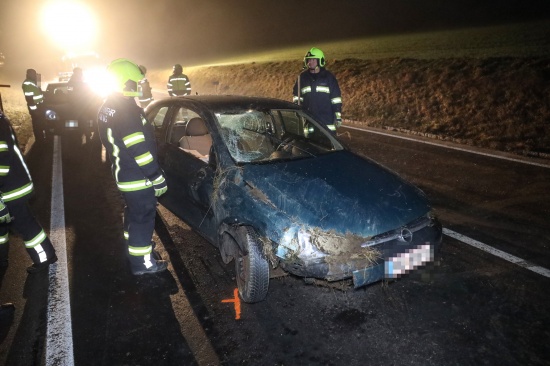 Autoberschlag: Zeitungszusteller auf Innviertler Strae bei Krenglbach verunfallt