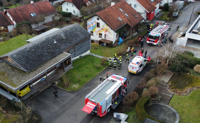 Geplatzte Wasserleitung verhinderte größeren Brand in einem Wohnhaus in Engerwitzdorf