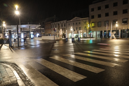 17-Jhriger bei Streit in Wels-Innenstadt mit Messer attackiert und verletzt