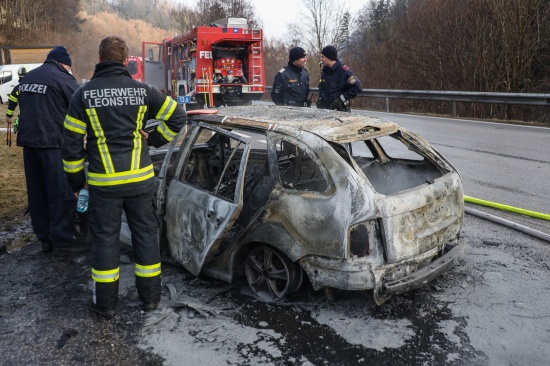 PKW-Vollbrand auf Steyrtalstrae bei Grnburg