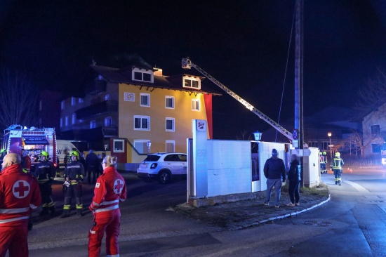 Kaminbrand bei einer Pension in Ansfelden sorgte fr Einsatz von vier umliegenden Feuerwehren