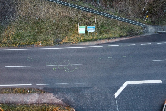 Tdlicher Verkehrsunfall: Radfahrerin auf Prager Strae bei Engerwitzdorf von LKW berrollt