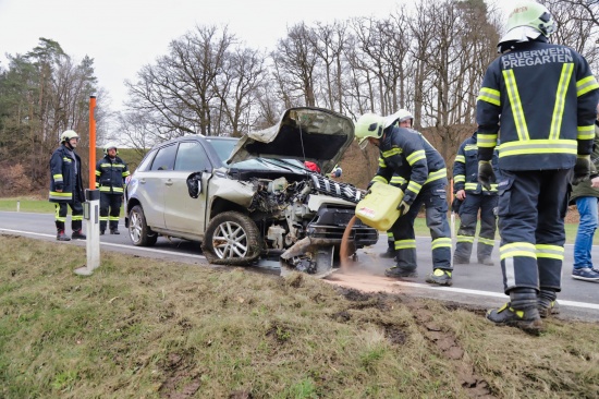 Aufwendiger leinsatz nach Verkehrsunfall mit zwei beteiligten Fahrzeugen in Pregarten