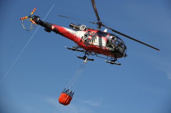 Eindrucksvolle Waldbrandbung der Feuerwehren und des Bundesheeres in Micheldorf in Obersterreich