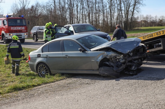 Kreuzungsunfall auf Rieder Strae bei Rottenbach fordert zwei Verletzte