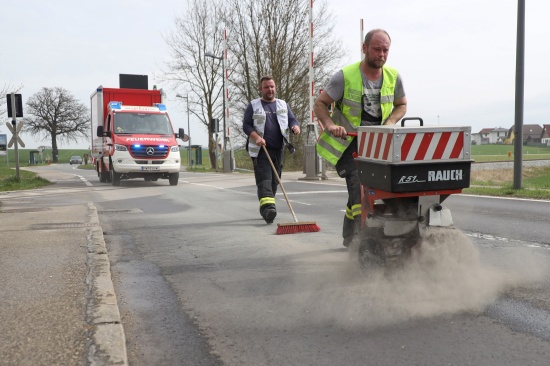 Sieben Kilometer lange lspur zwischen Kremsmnster und Sattledt sorgte fr lngeren Einsatz