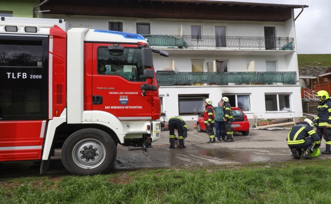 Zimmerbrand in einem Mehrparteienwohnhaus in Bad Wimsbach-Neydharting