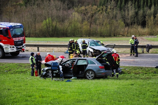 Schwerer Verkehrsunfall in Tragwein fordert mehrere teils Schwerverletzte