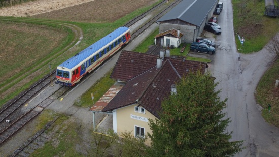 Spritztour durch Obersterreich: Jugendliche (13 und 14) verunfallten mit gestohlenem Auto