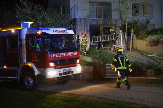 Brand im Bereich der Fassade eines Wohnhauses in Gmunden