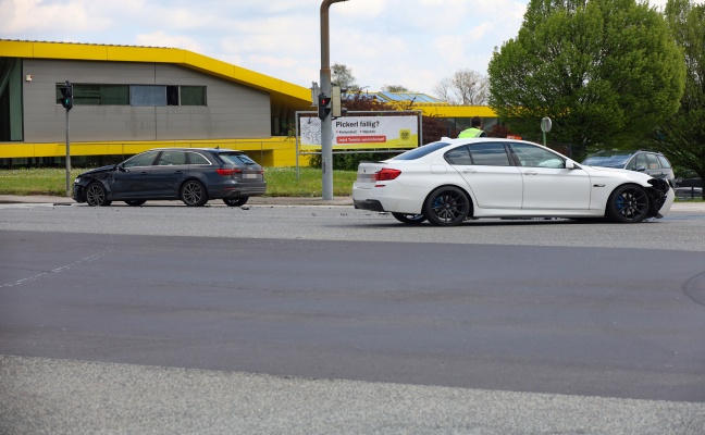 Glimpfliche Kreuzungskollision auf Wiener Straße in Wels-Schafwiesen