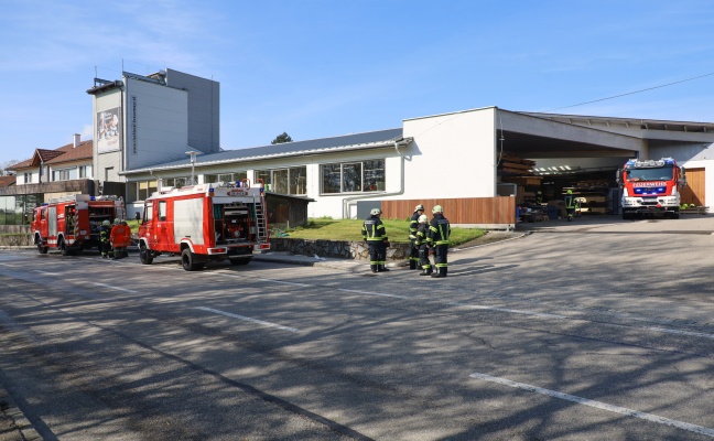 Brand im Bereich einer Absauganlage einer Tischlerei in Tollet