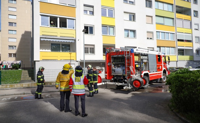 Kchenbrand in einer Wohnung in Wels-Vogelweide fordert zwei Verletzte