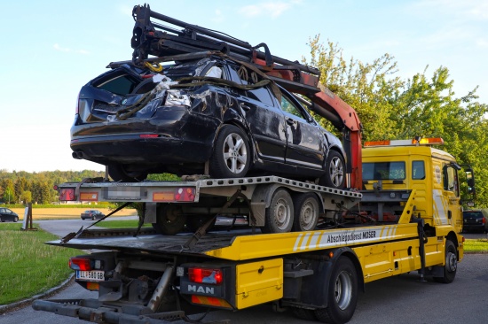 Schwerer Verkehrsunfall auf Westautobahn bei Linz-Ebelsberg